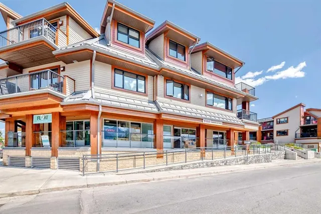 1002 8th Ave #311, Canmore 2