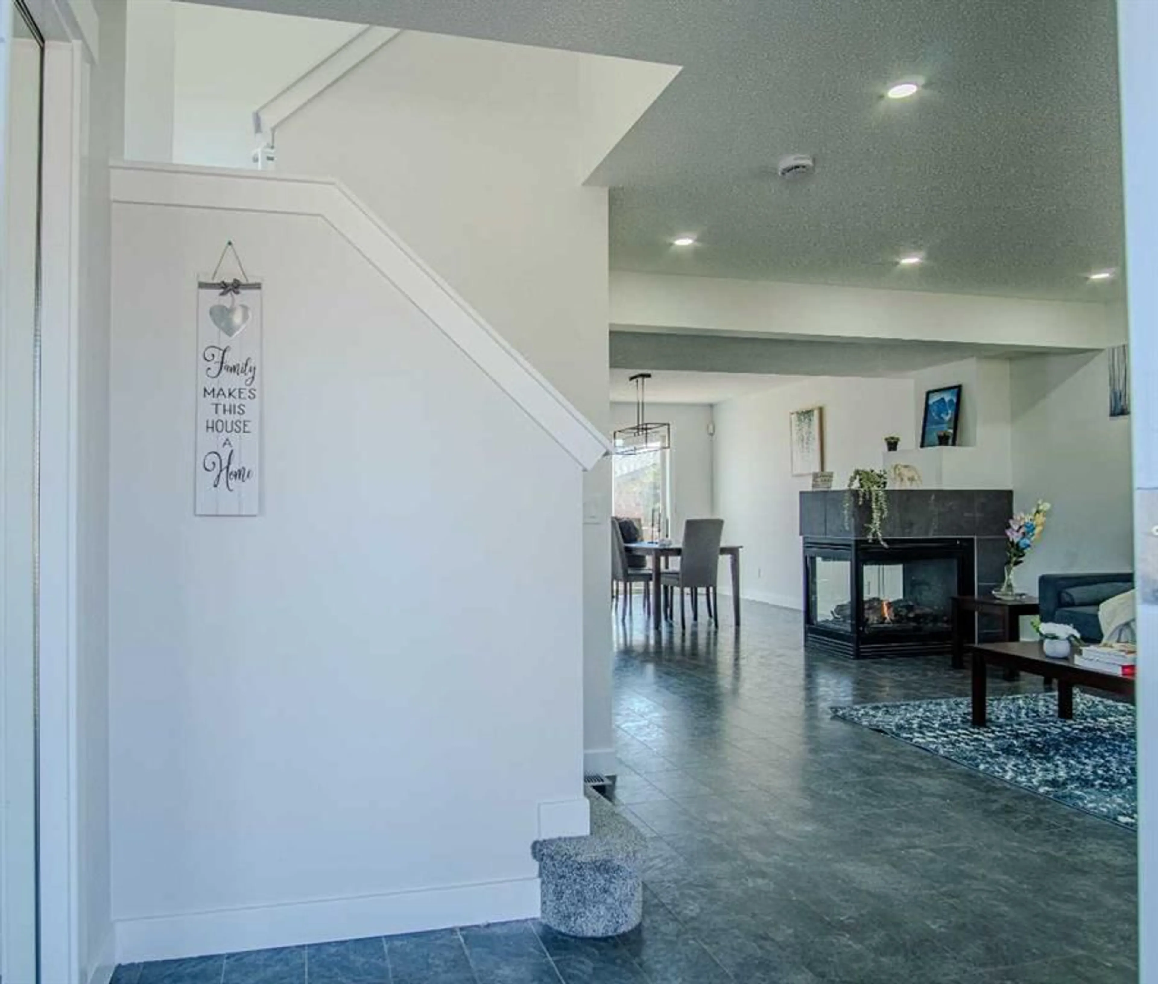pillar/IMG-A2233490_5.jpg