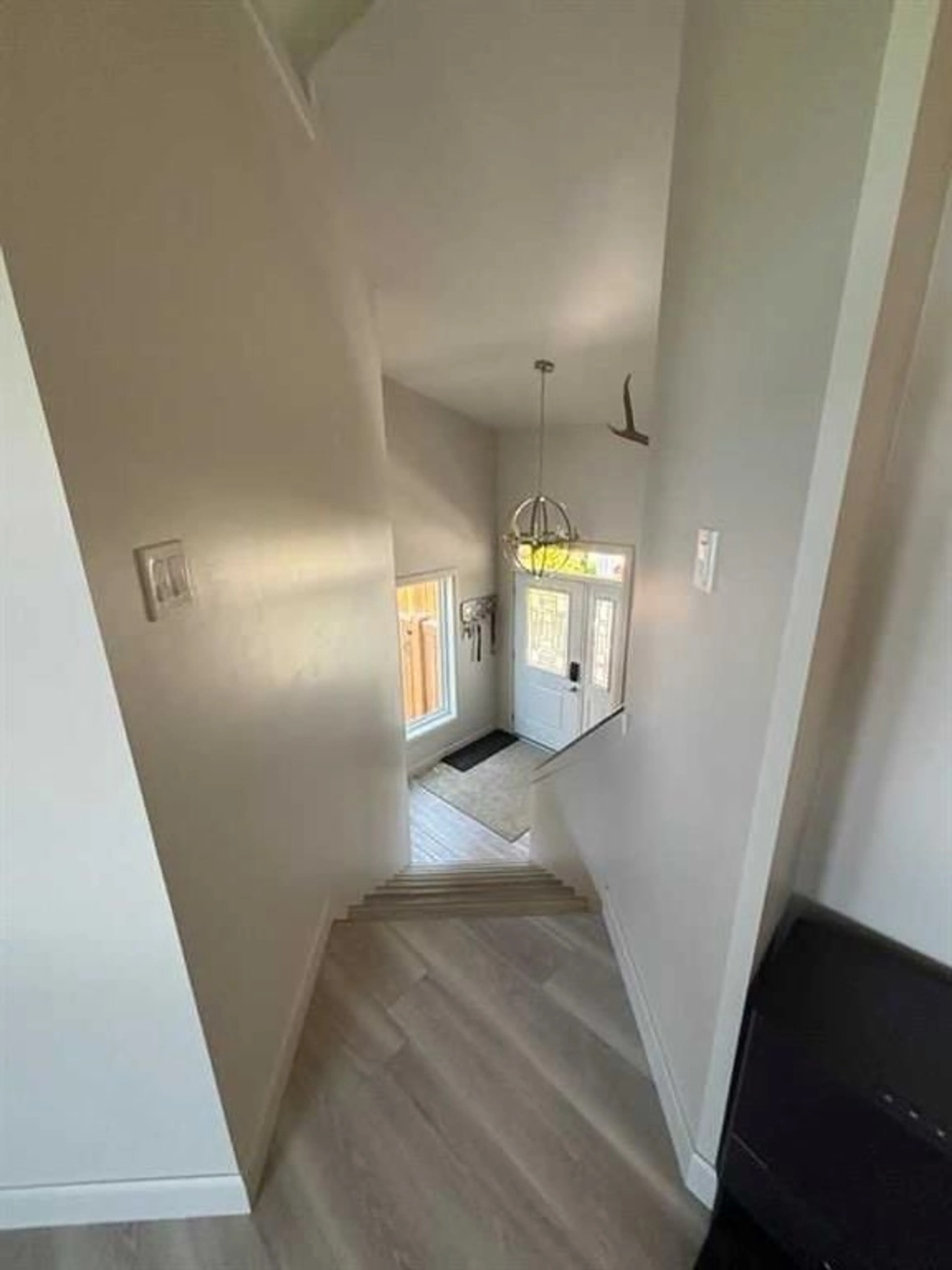 pillar/IMG-A2234093_3.jpg