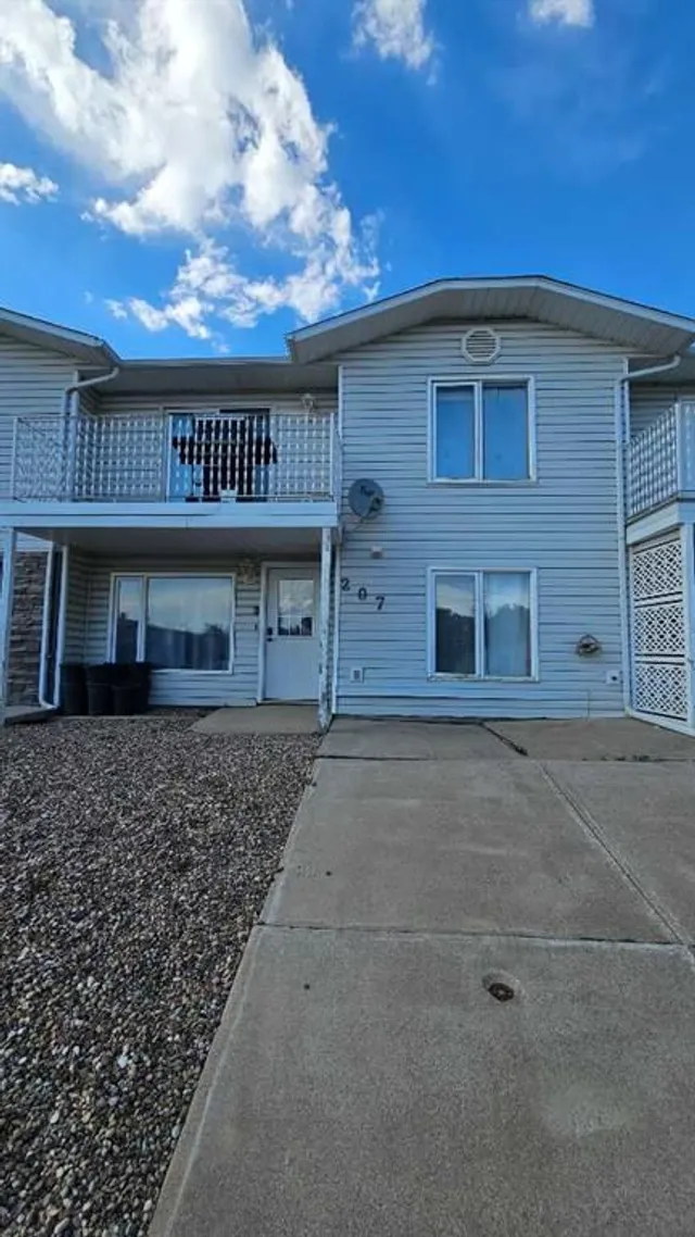 207 Centre Ave, Milk River 2