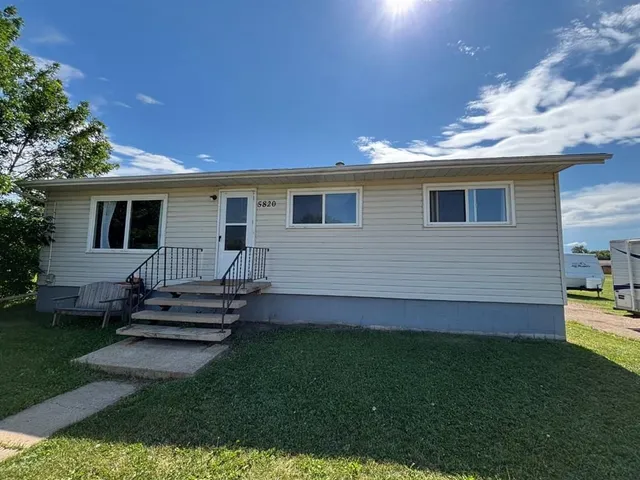 5820 48th Street, High Prairie 2