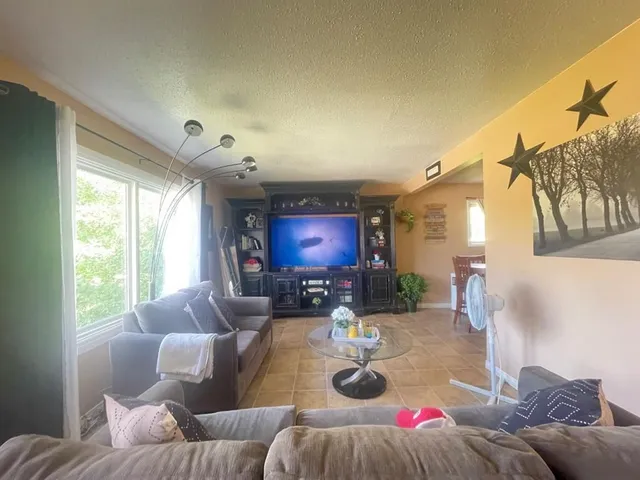 5820 48th Street, High Prairie 4