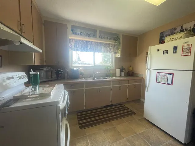 5820 48th Street, High Prairie 5