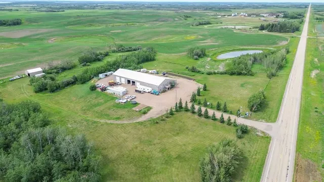 40446 HWY 56, Rural Stettler No. 6, County of 2