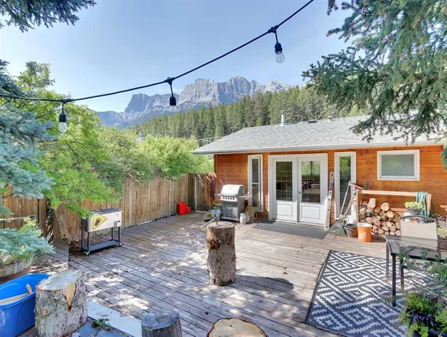252 Three Sisters Dr, Canmore 3