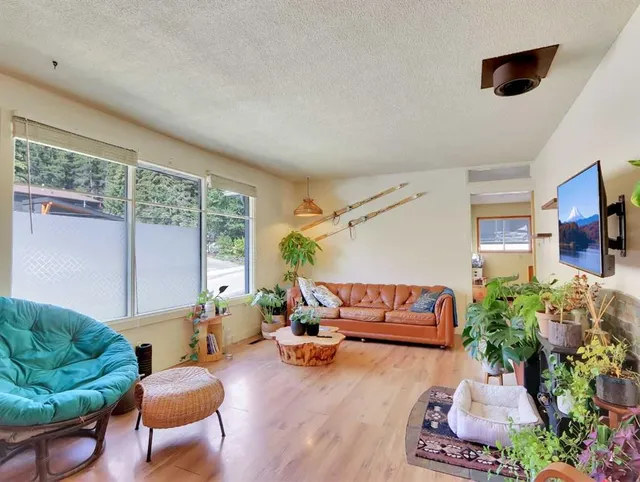 252 Three Sisters Dr, Canmore 5