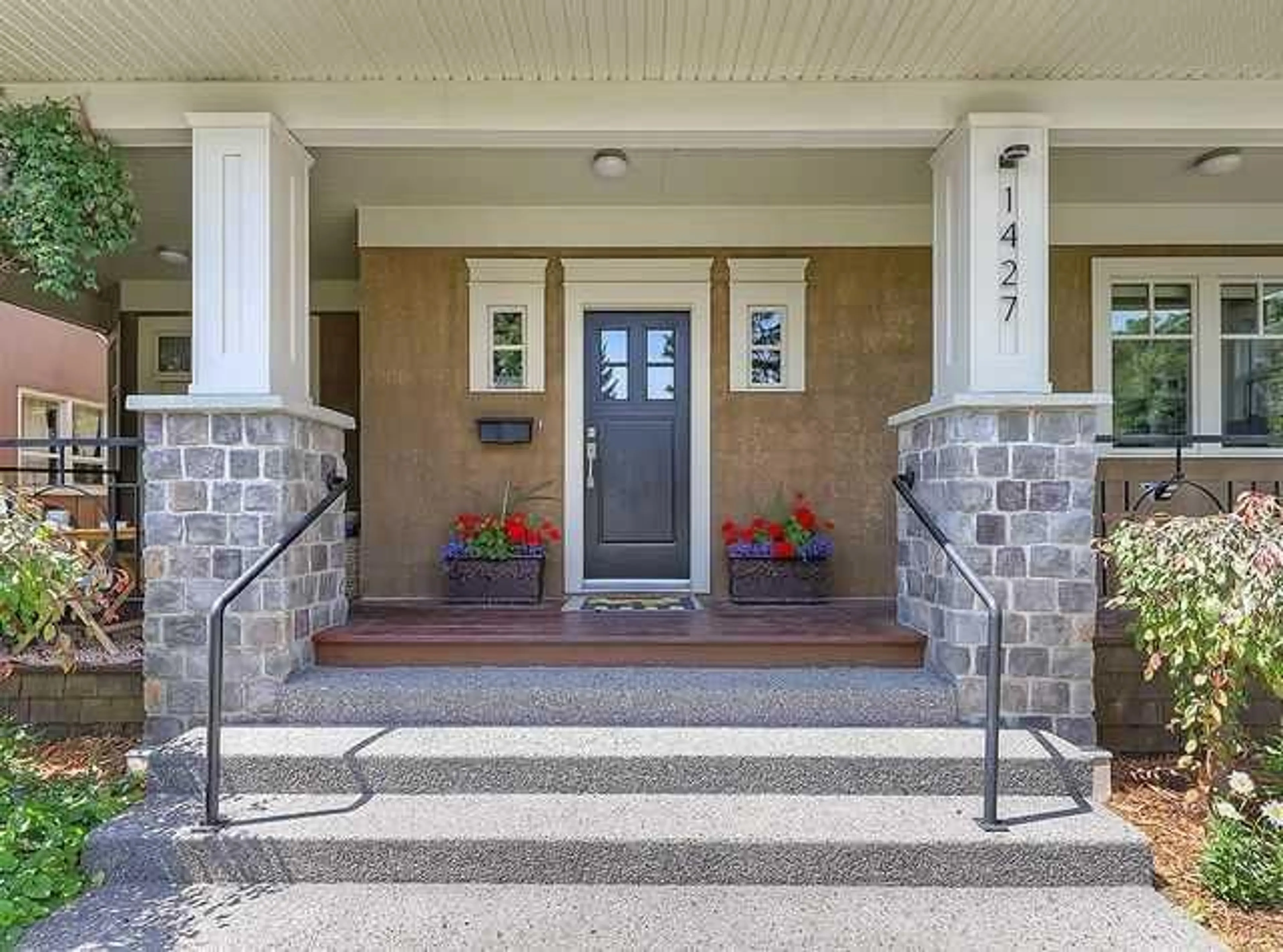 pillar/IMG-A2239604_3.jpg