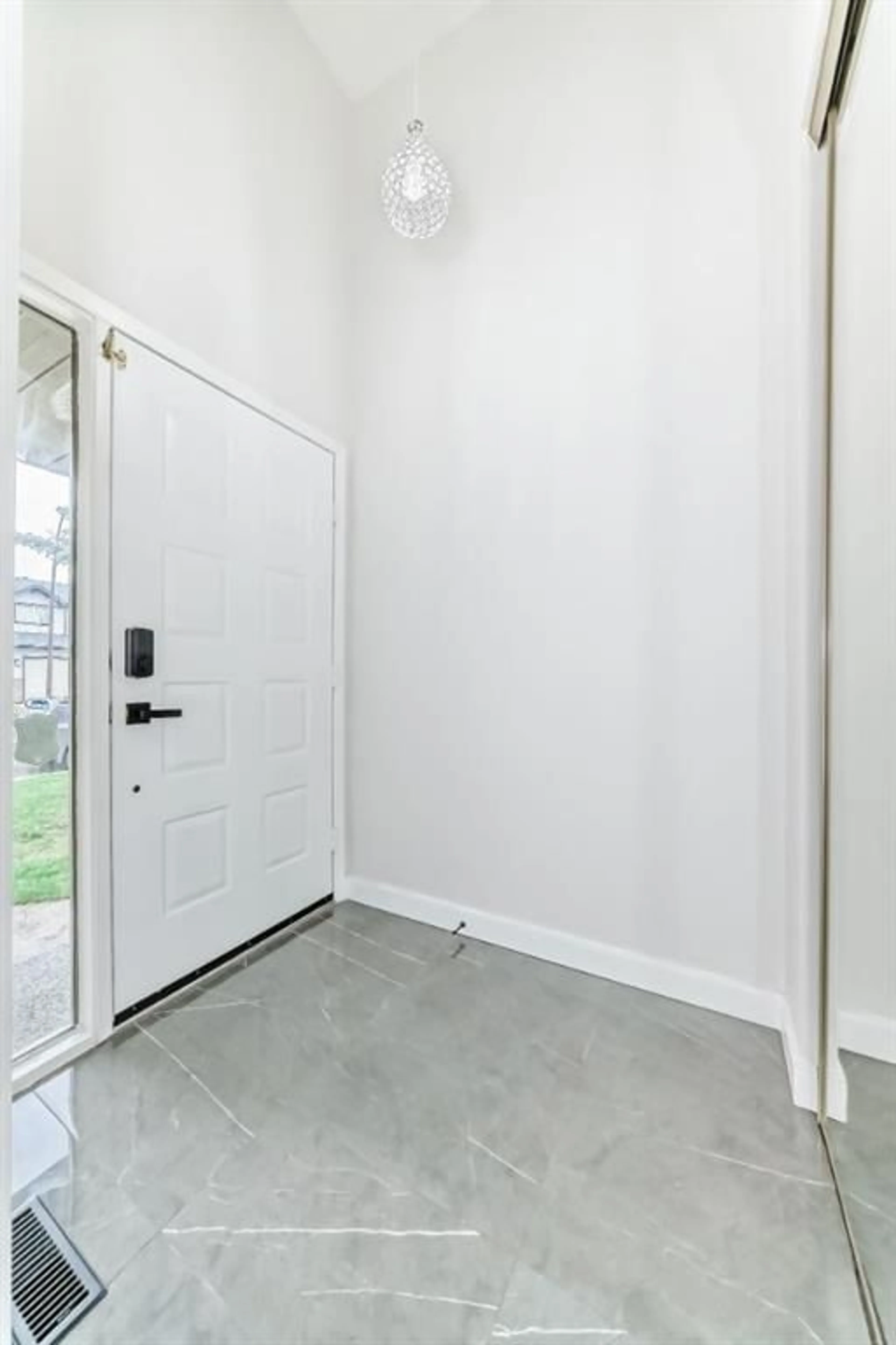 pillar/IMG-A2244090_4.jpg