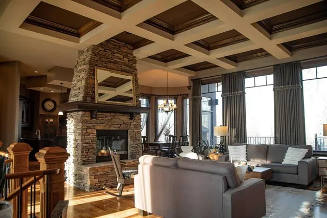 13 Chinook Cres, High Level 5