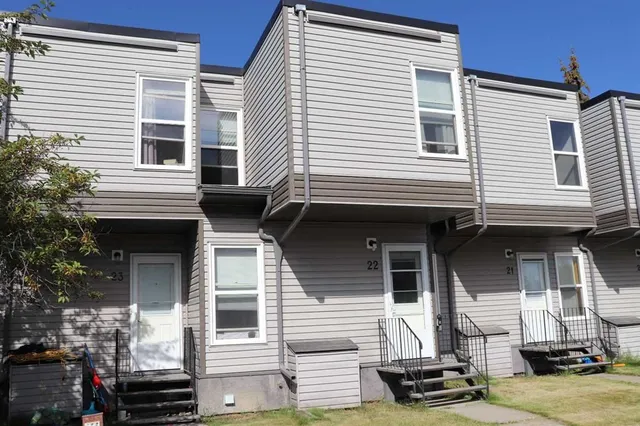 5437 10 Avenue #22, Edson 2
