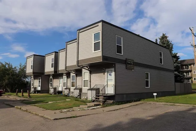 5437 10 Avenue #22, Edson 3