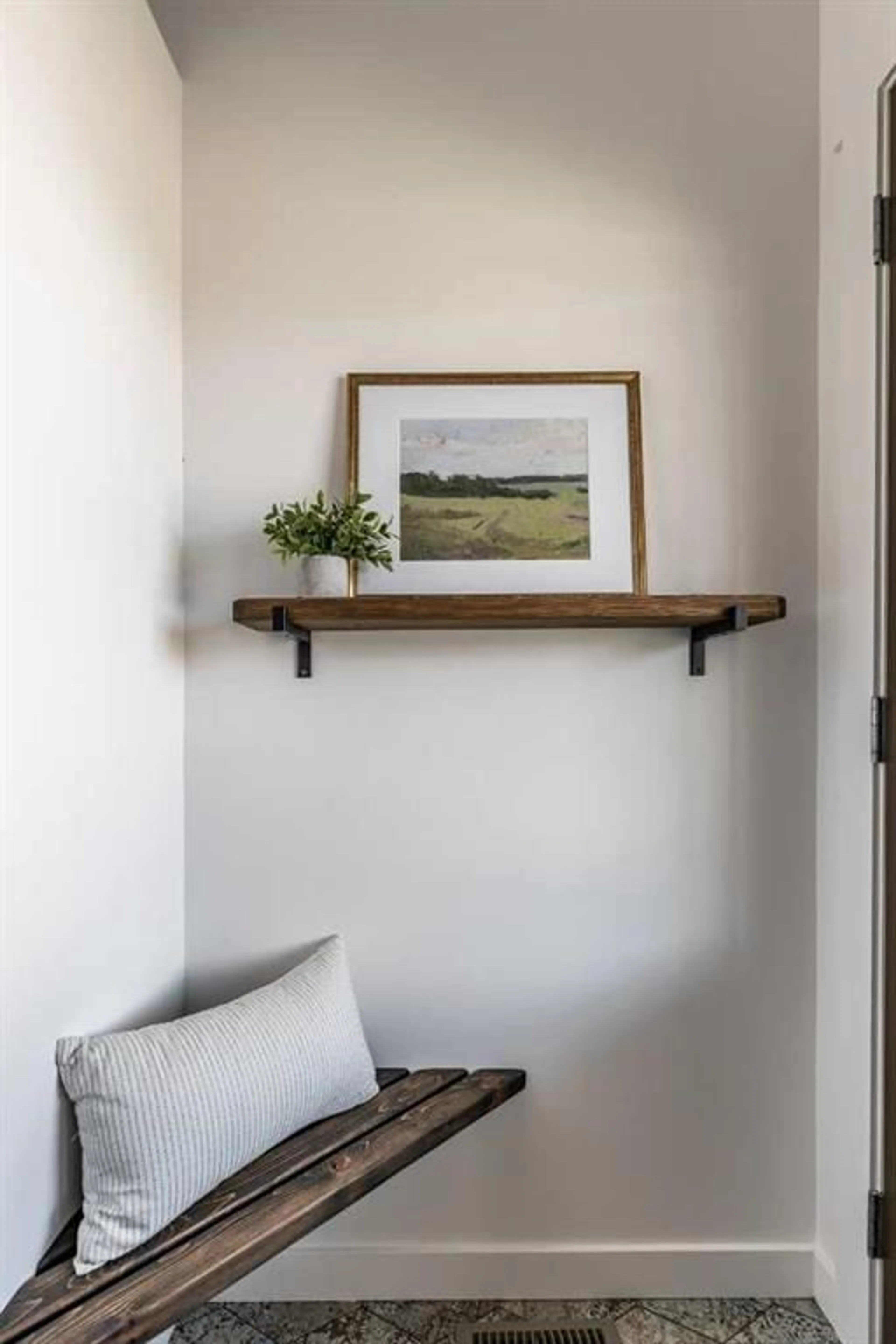 pillar/IMG-A2246905_4.jpg