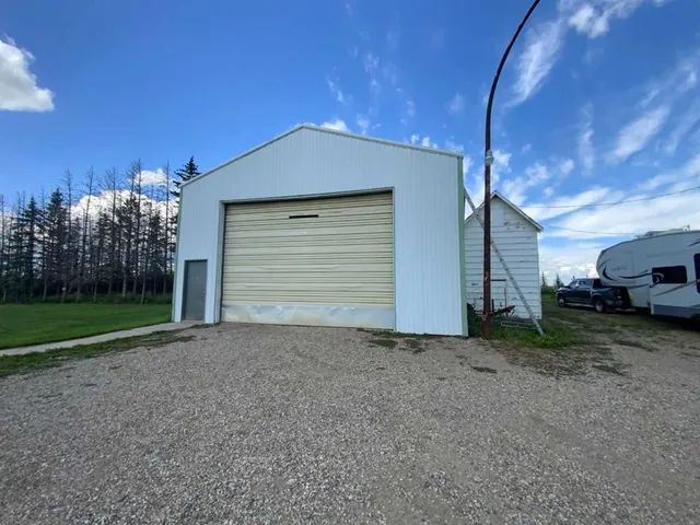 231052 330 Township, Rural Kneehill County 3