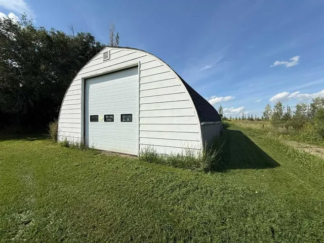 231052 330 Township, Rural Kneehill County 4