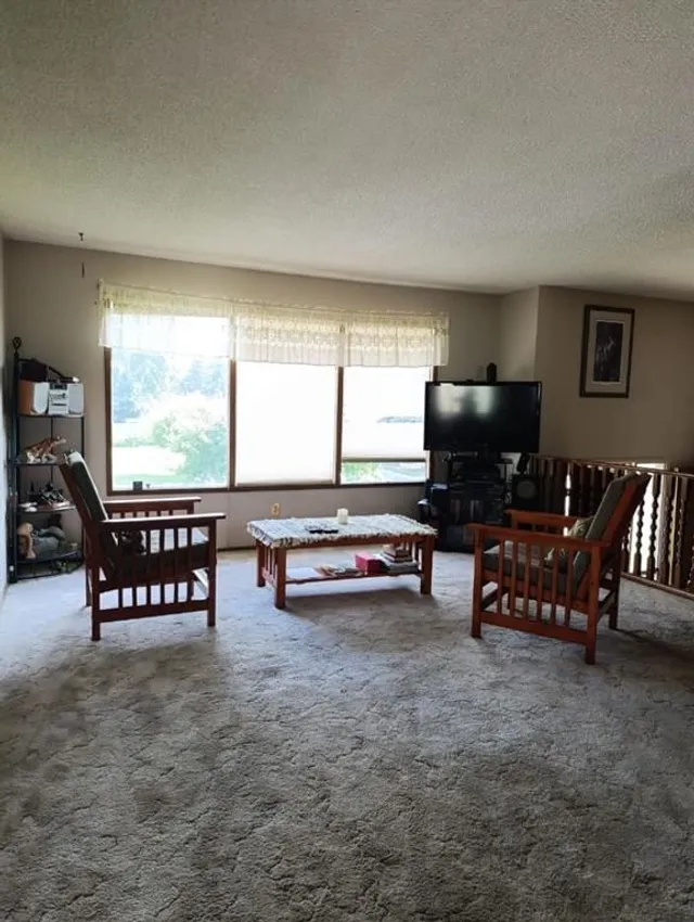 4716 55 Ave, Provost 5
