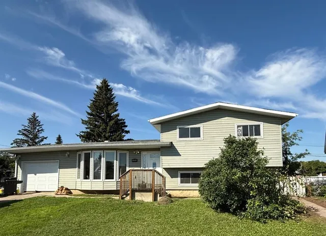 5804 48A St, High Prairie 2