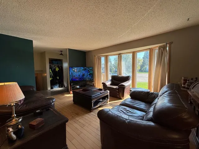5804 48A St, High Prairie 5