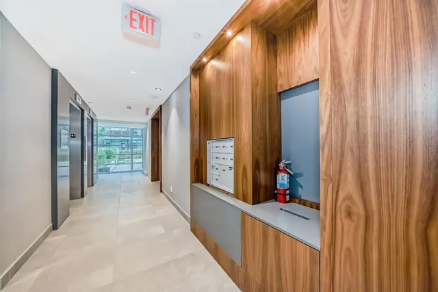 88 Waterfront Mews #102, Calgary 4