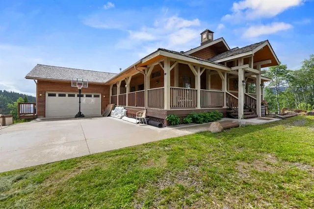 11 Black Bear Lane, Rural Foothills County 4