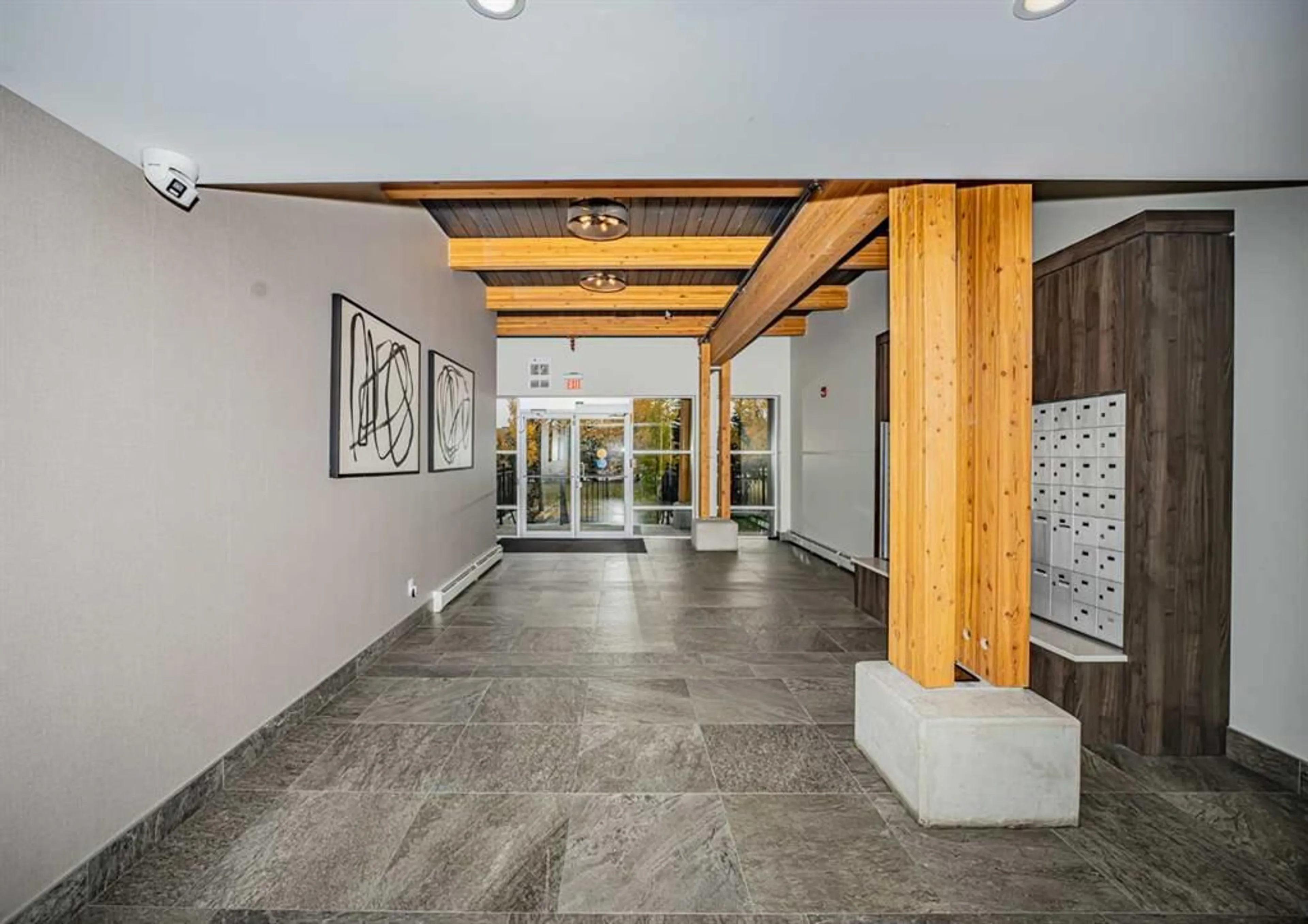 pillar/IMG-A2256172_5.jpg
