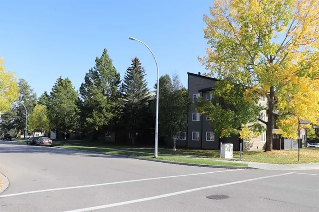 5611 10 Avenue #201A, Edson 2