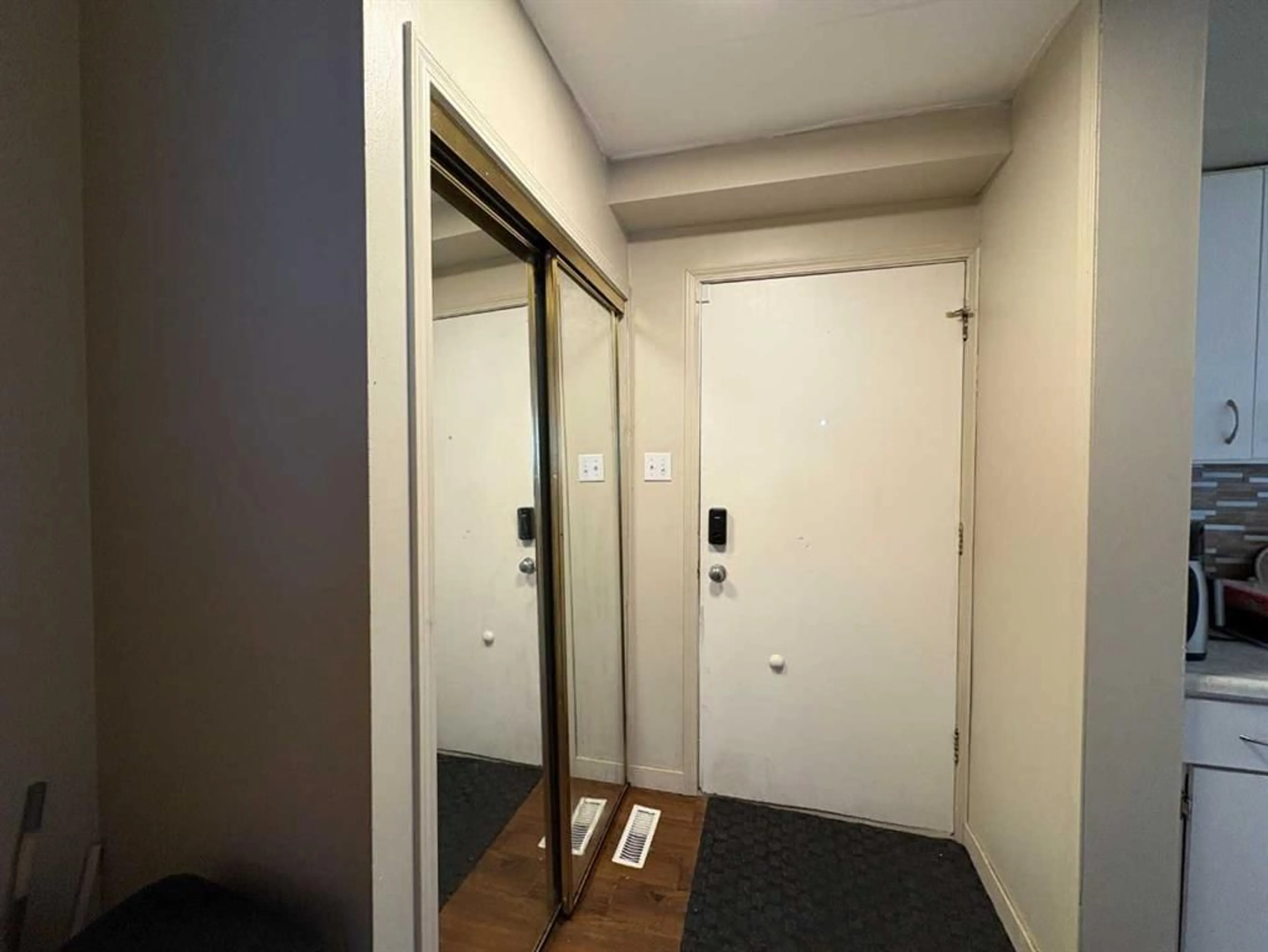 pillar/IMG-A2259887_3.jpg