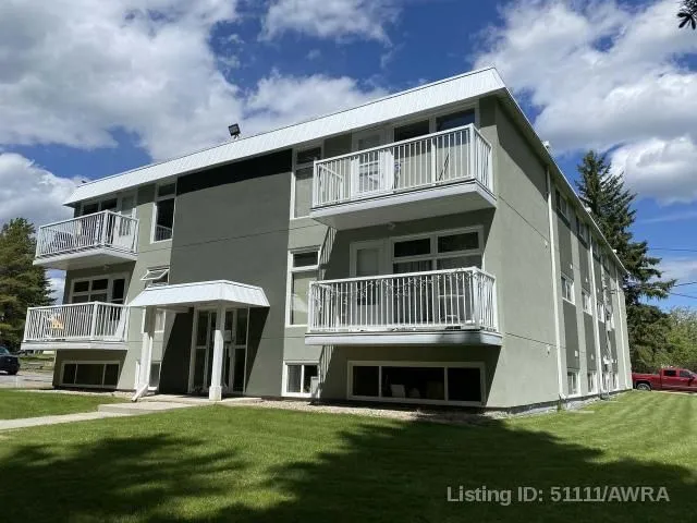 414 41 St #8, Edson 2