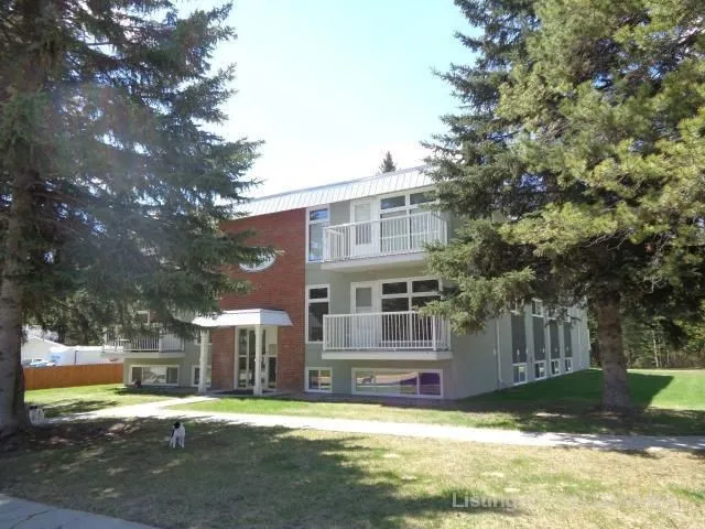 414 41 St #8, Edson 5