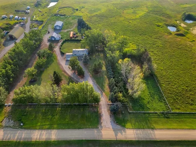 233081 Glenmore View Rd, Rural Rocky View County 2