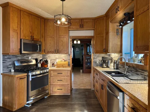 255025 Township 814 Rd, Rural Peace No. 135, M.D. of 5