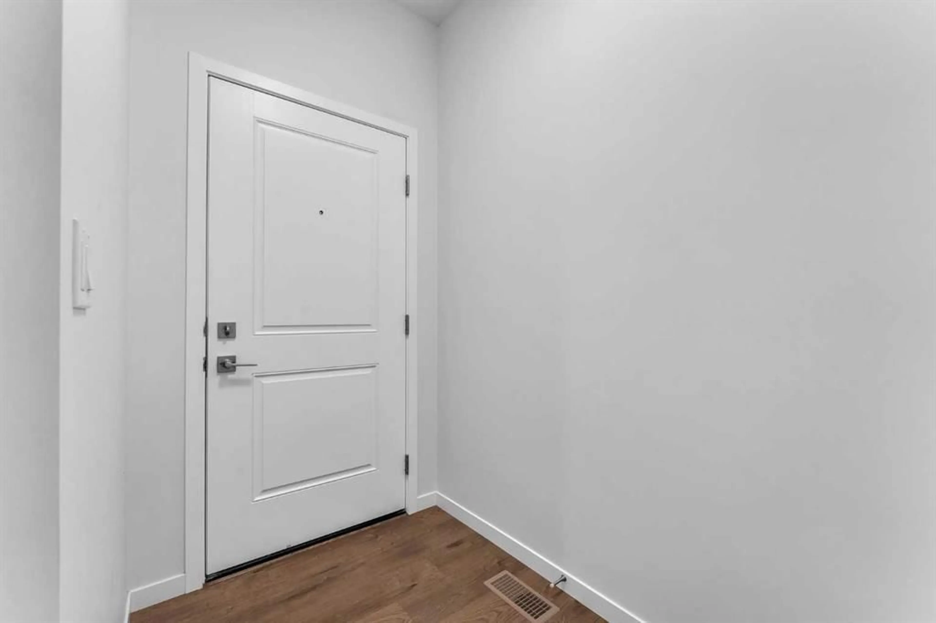 pillar/IMG-A2266830_4.jpg