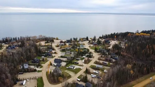 125 Monias Dr, Rural Big Lakes County 4