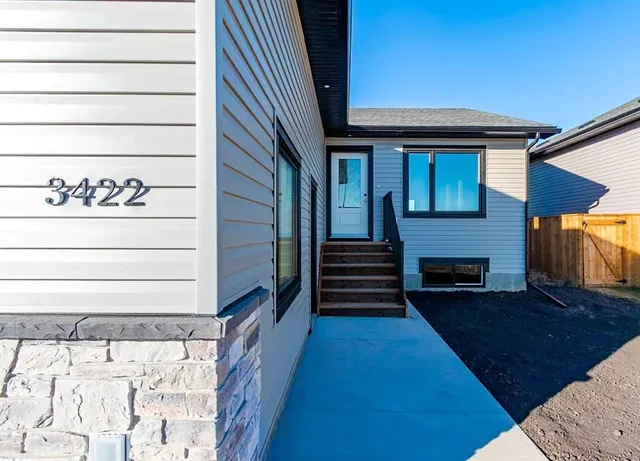 3422 Victory Way, Olds 2