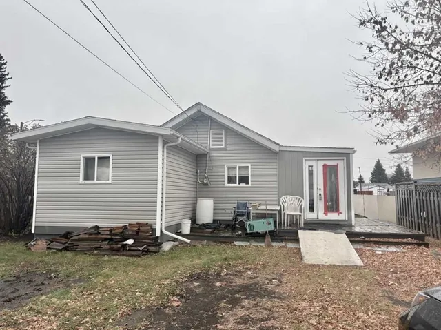 5140 48 St, Mannville 3