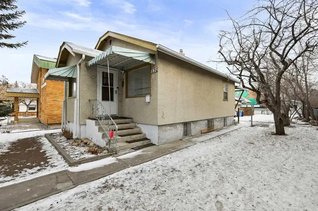 230 8A St, Calgary 3