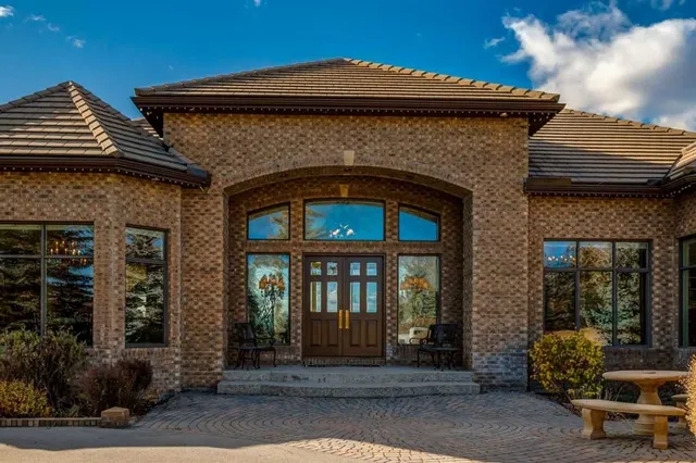 31 Pinnacle Ridge Dr, Rural Rocky View County 2