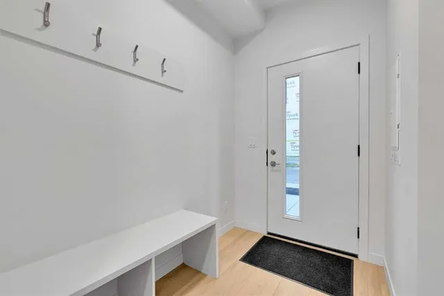 124 Arbour Lake Court, Calgary 3