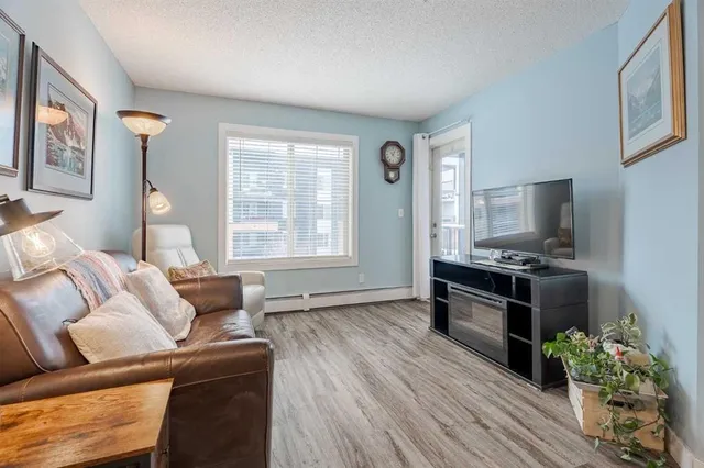 2715 12 Ave #311, Calgary 4