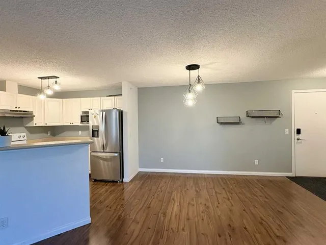 4000 Somervale Crt #418, Calgary 4