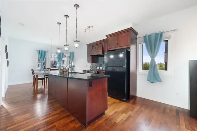 1828 14 St #303, Calgary 2