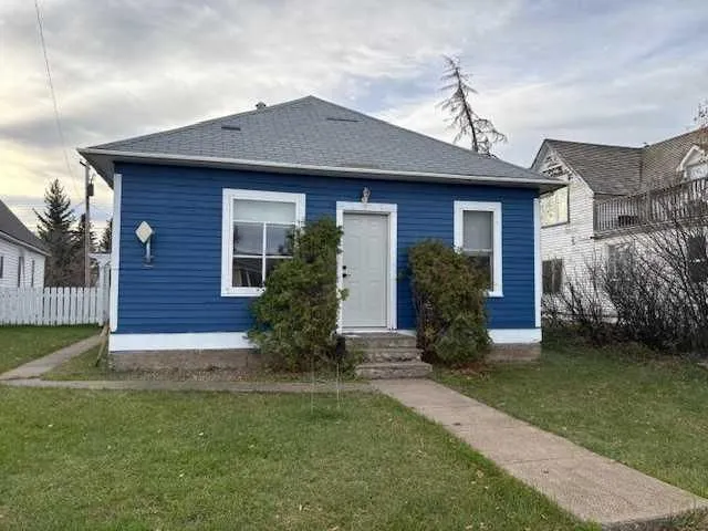 4919 49 St, Hardisty 2