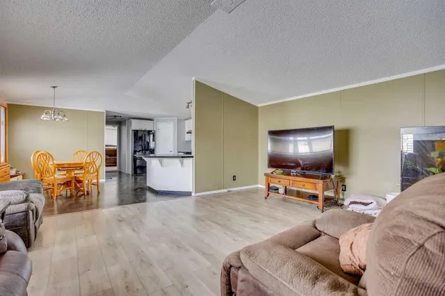 209 Waterhouse St, Fort McMurray 3