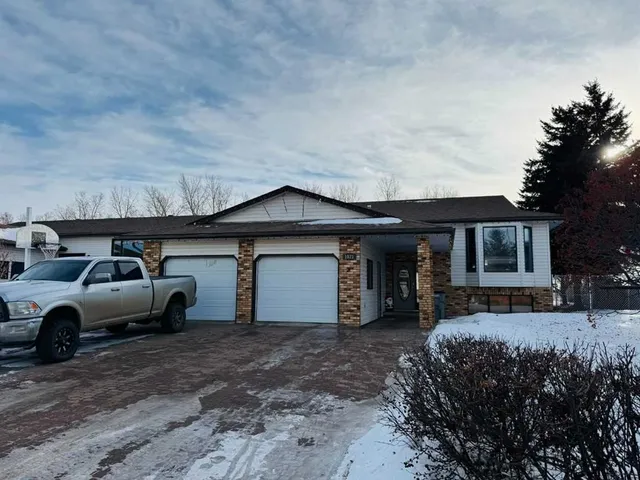 1925 5 Avenue, Wainwright