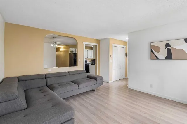 212 Whitman Pl, Calgary 5