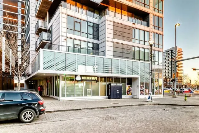 450 8 Ave #310, Calgary 4