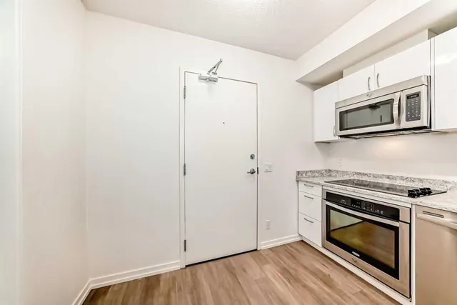 450 8 Ave #310, Calgary 5