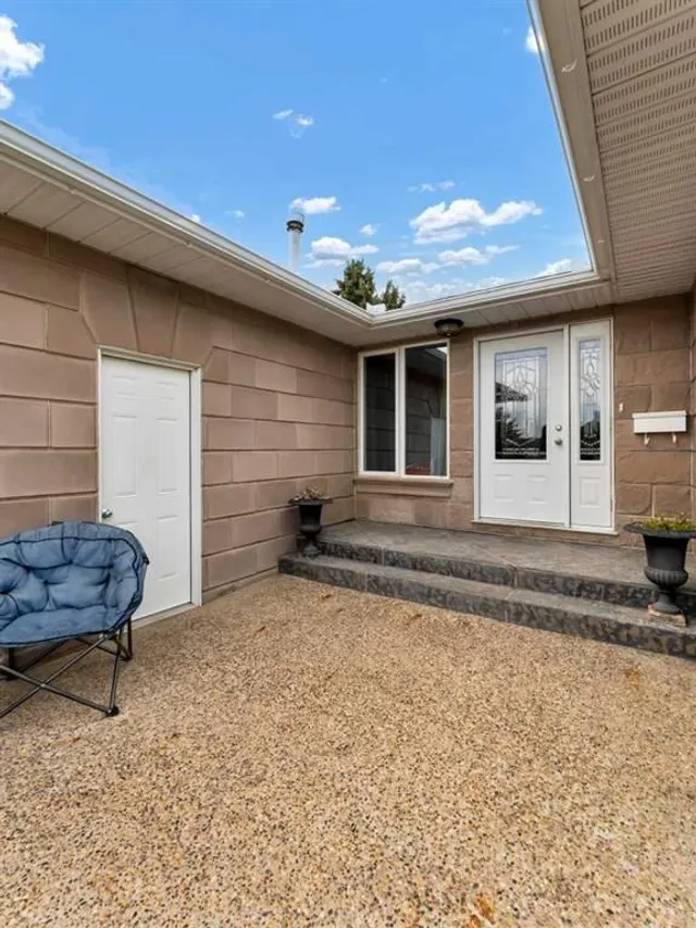 2508 12 Ave, Medicine Hat 5