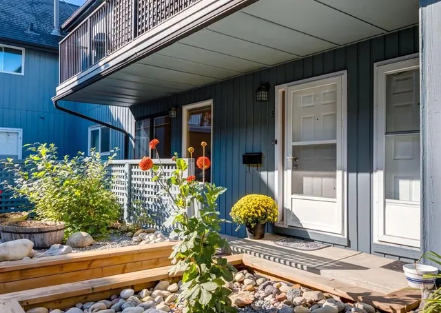 123 13 Ave #3, Calgary 2