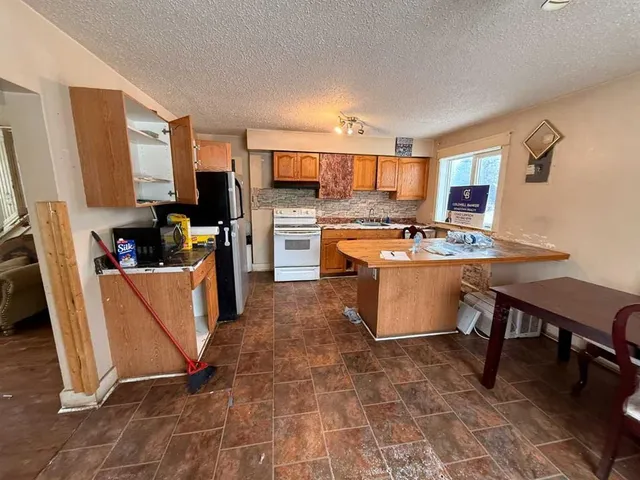 305 5 St #56, Wainwright 3