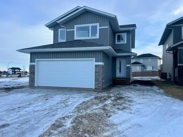7503 38A Ave, Camrose 2